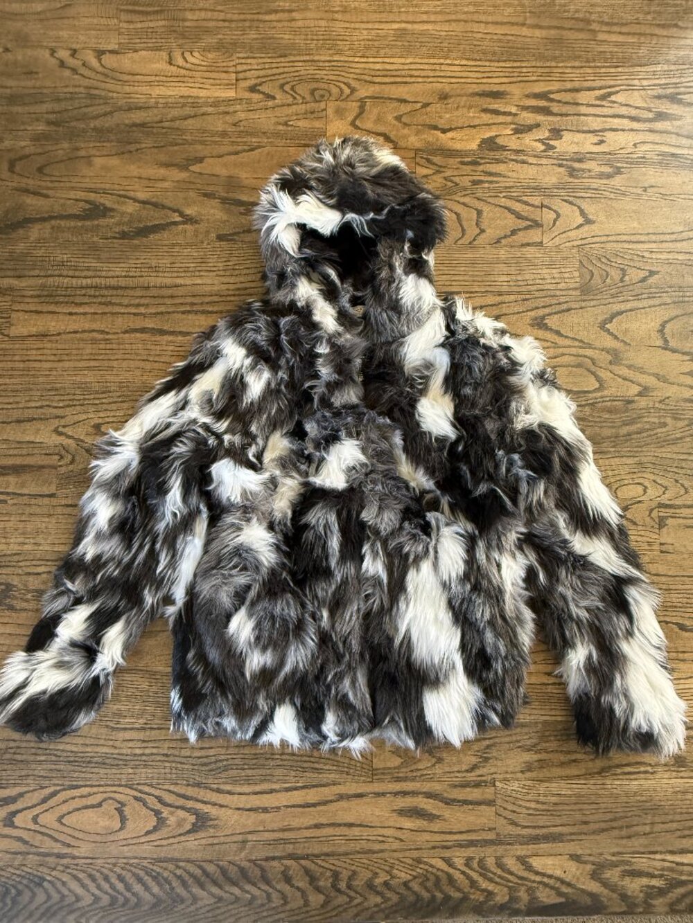 SOUTH LAND Black White Shaggy Faux Fur Hood Jacket Y2K Rave Festival size XL NWT